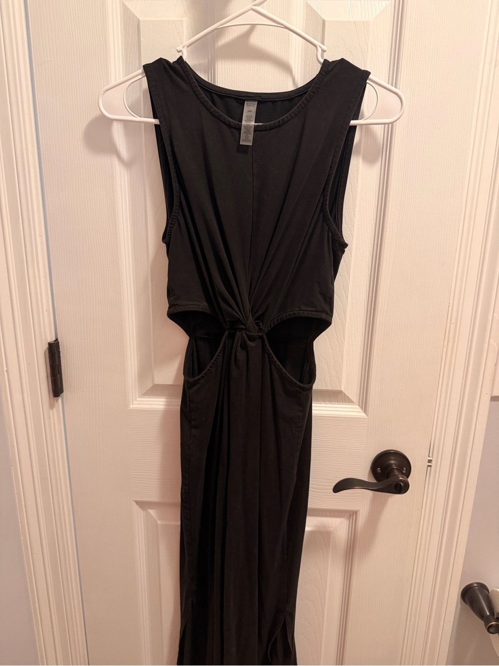 NWOT Beyond Yoga Black Sleeveless Knot-Front Midi Dress
